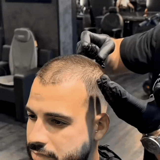 MagicColour™ – For naturally fuller & confident-looking hair